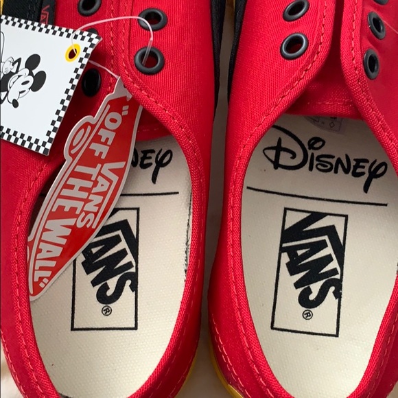 Mickey Mouse Vans - Picture 3 of 6